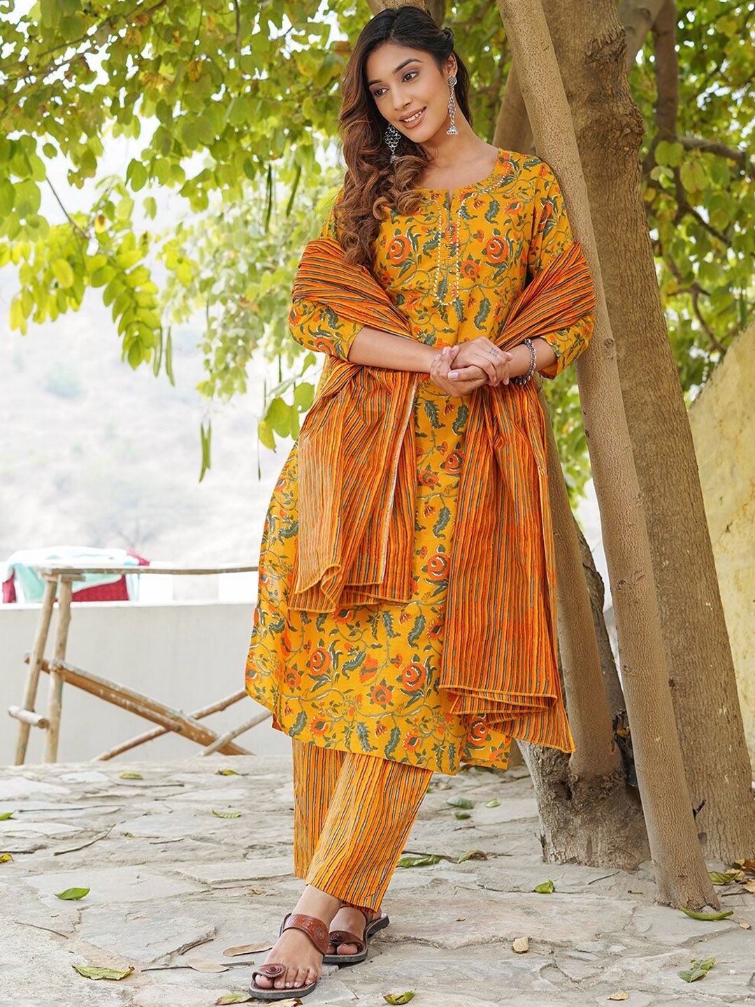 Dhiyona KL Floral Printed Gotta Patti Pure Cotton Kurta with Trousers & Dupatta