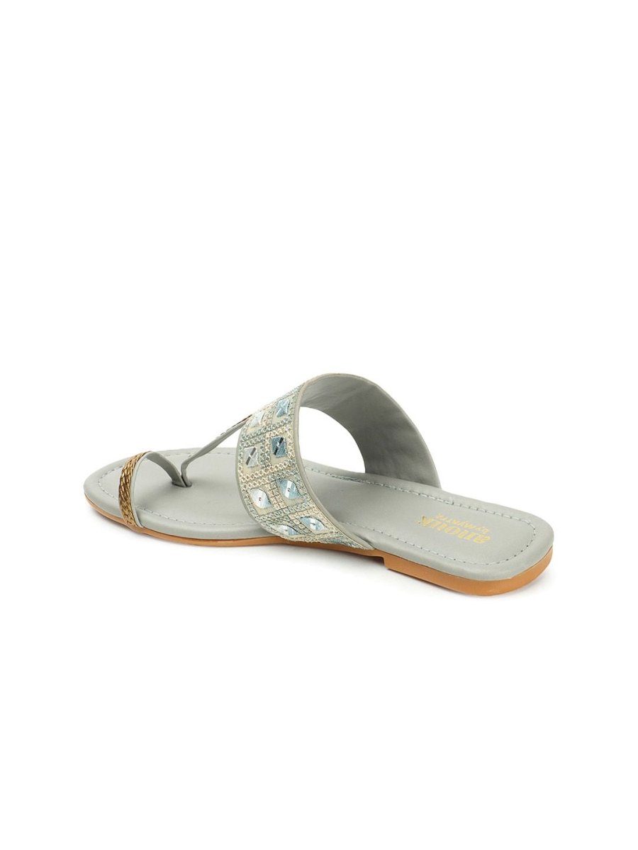 Dhiyona AK Embroidered One Toe Flats