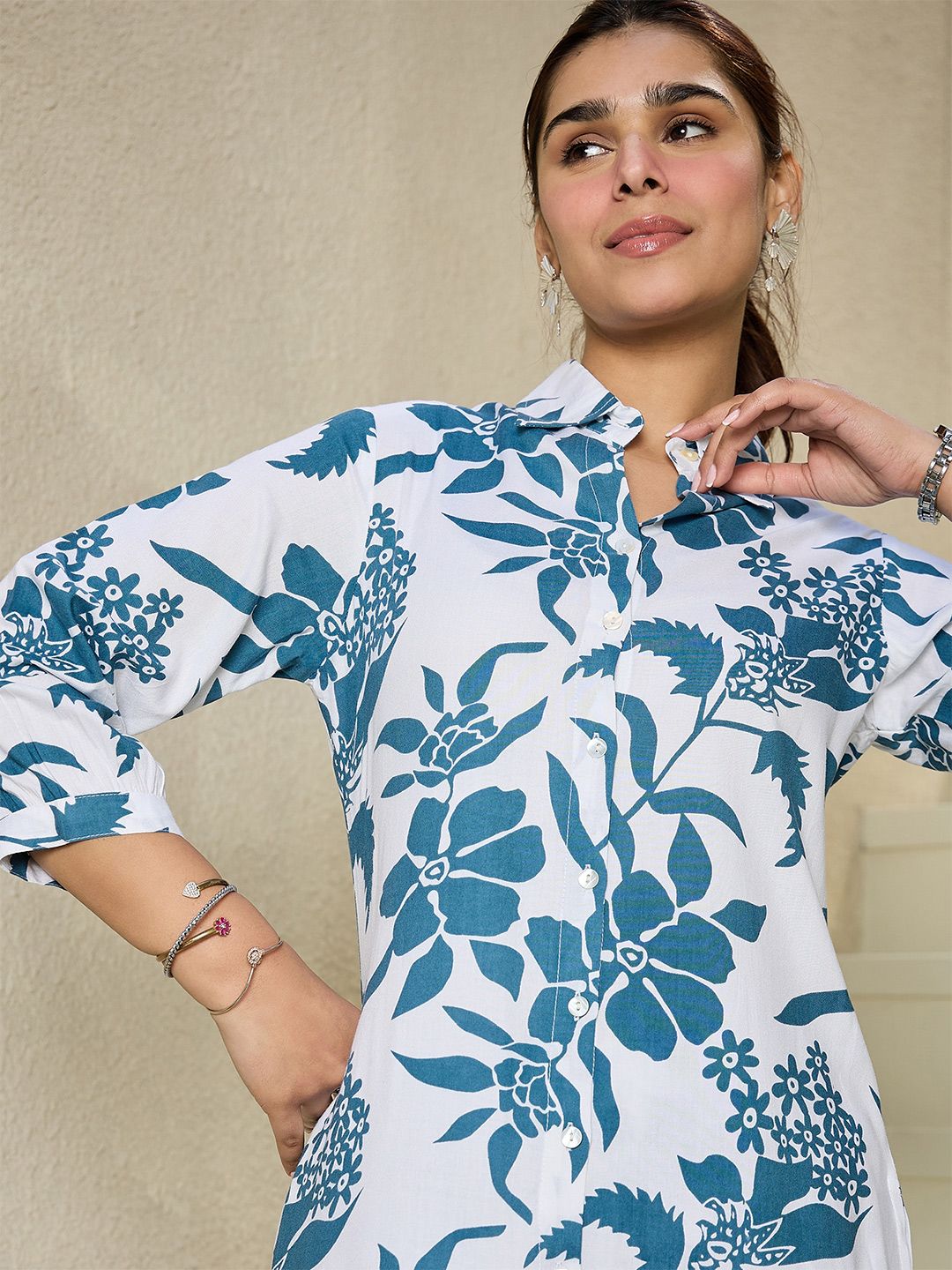 Dhiyona IE Floral Printed Shirt Collar Kurta With Trousers