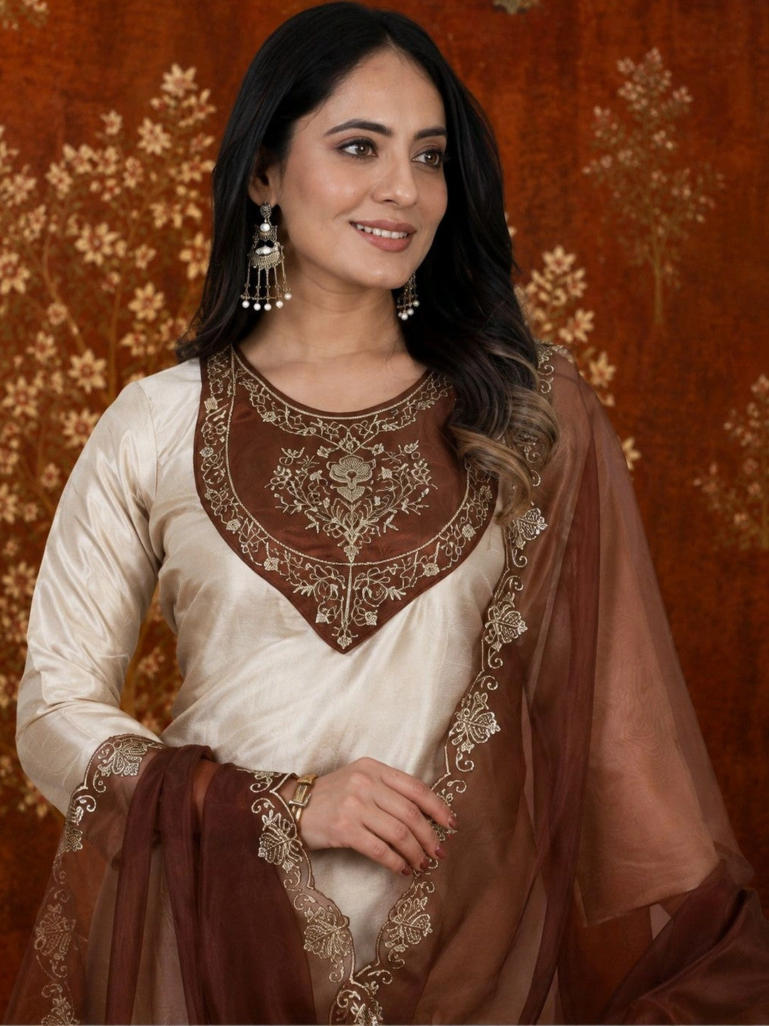 Women Ethnic Motifs Embroidered Regular Thread Work Kurta with Trousers & With Dupatta
