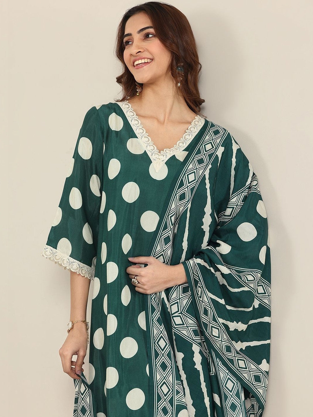 Women Printed Regular Kurta with Trousers & With Dupatta
