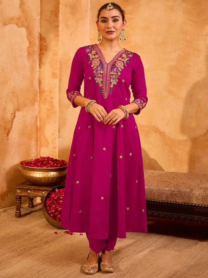 Dhiyona KL Women Floral Embroidered Regular Thread Work Kurta with Trousers & With Dupatta