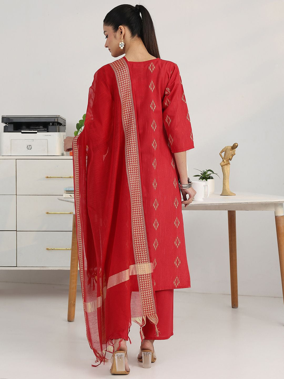 Women Ethnic Motifs Printed Regular Kurta with Trousers & With Dupatta