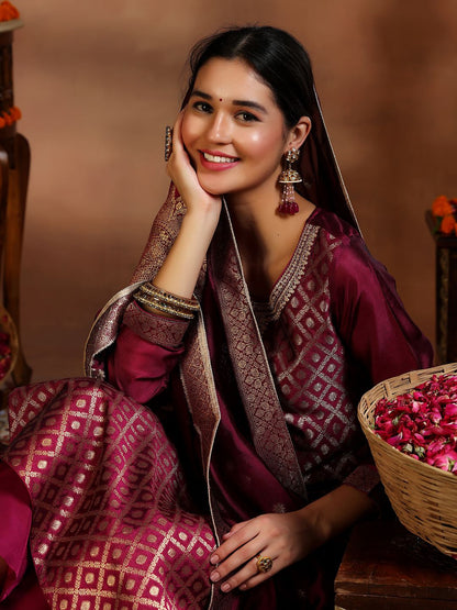 Women Ethnic Motifs Regular Kurta with Trousers & With Dupatta