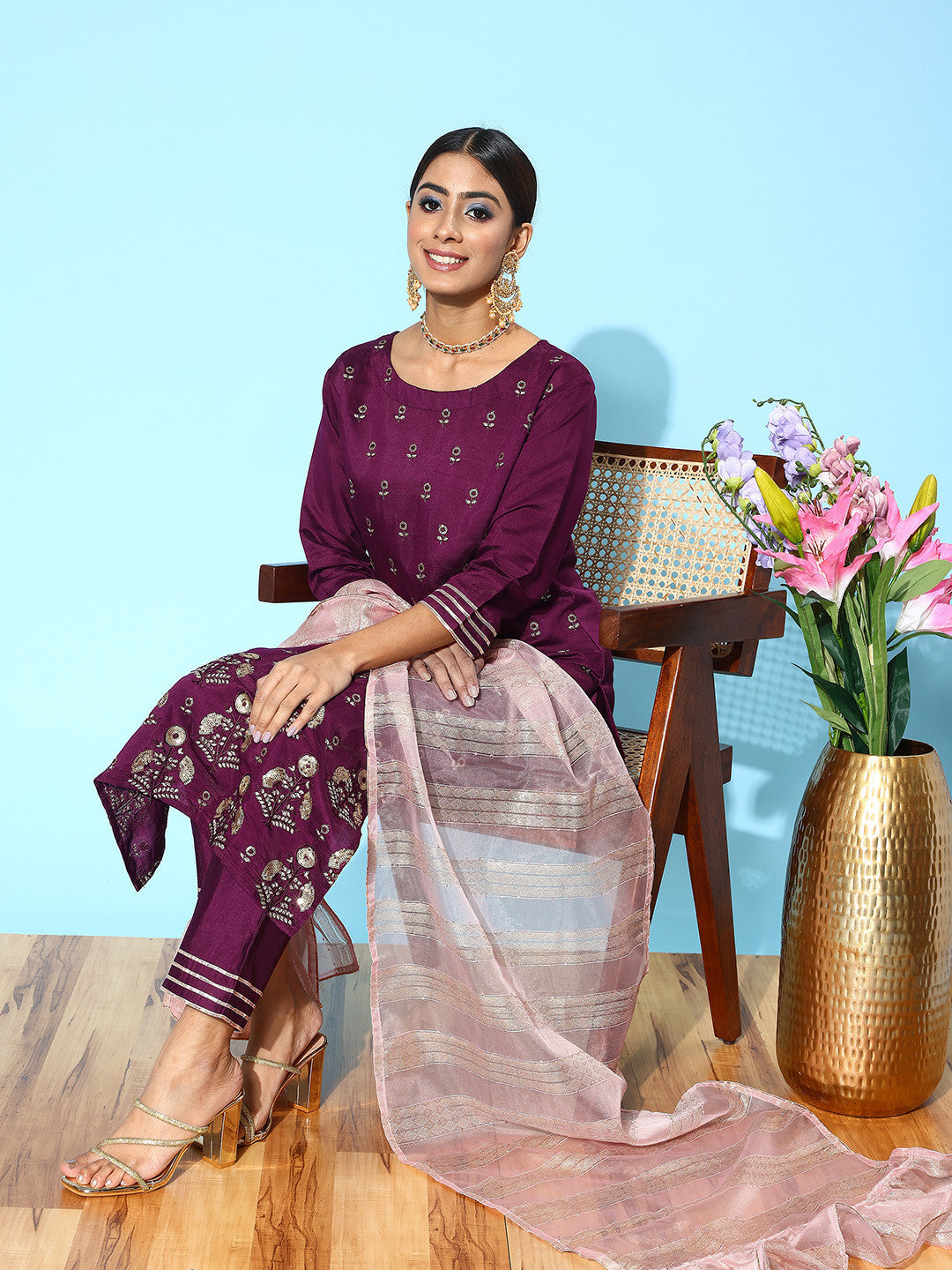 Floral Embroidered Regular Sequinned Pure Cotton Kurta with Trousers & Dupatta