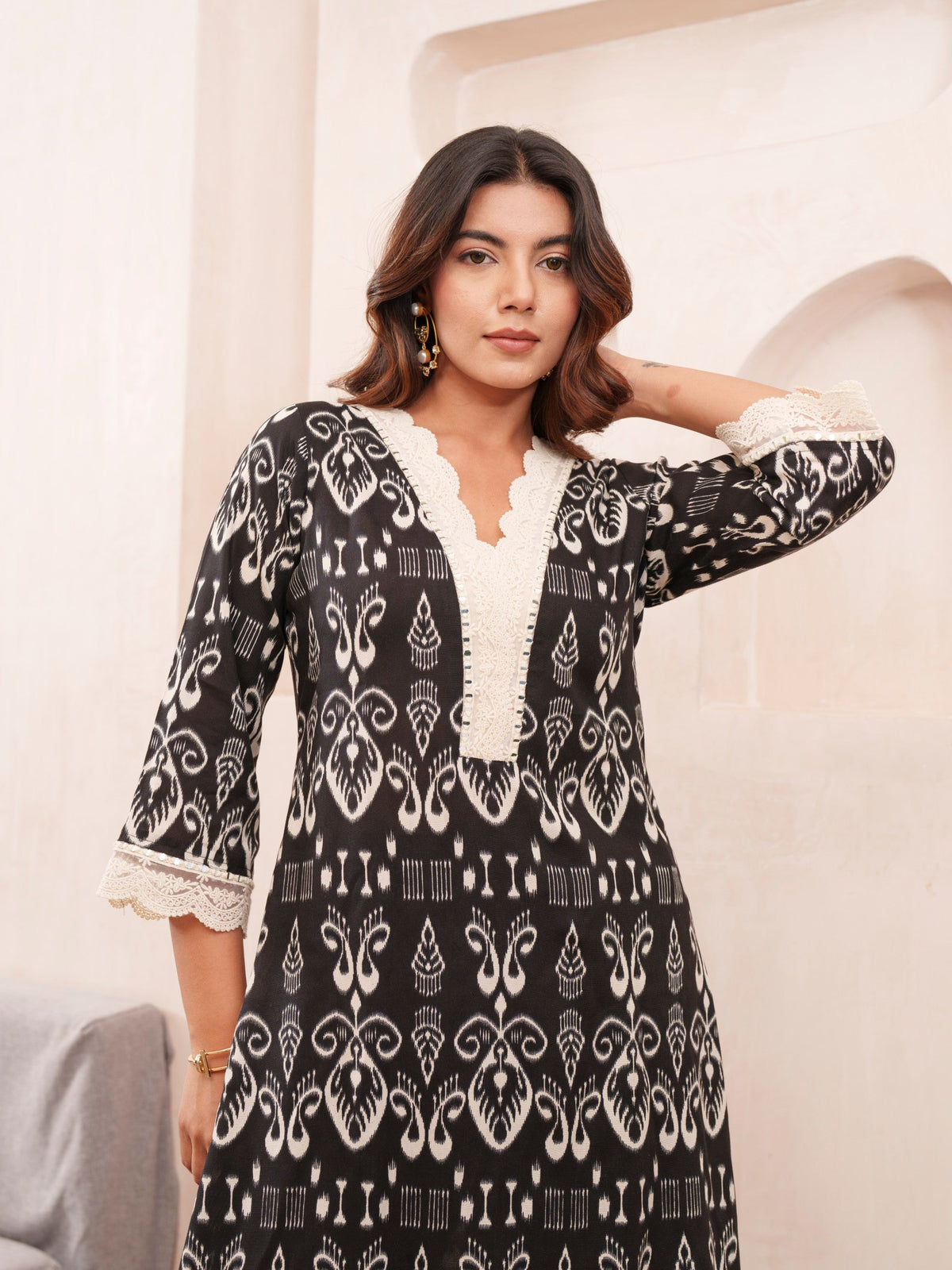 Tashvika Onyx Printed Kurta Pant Set