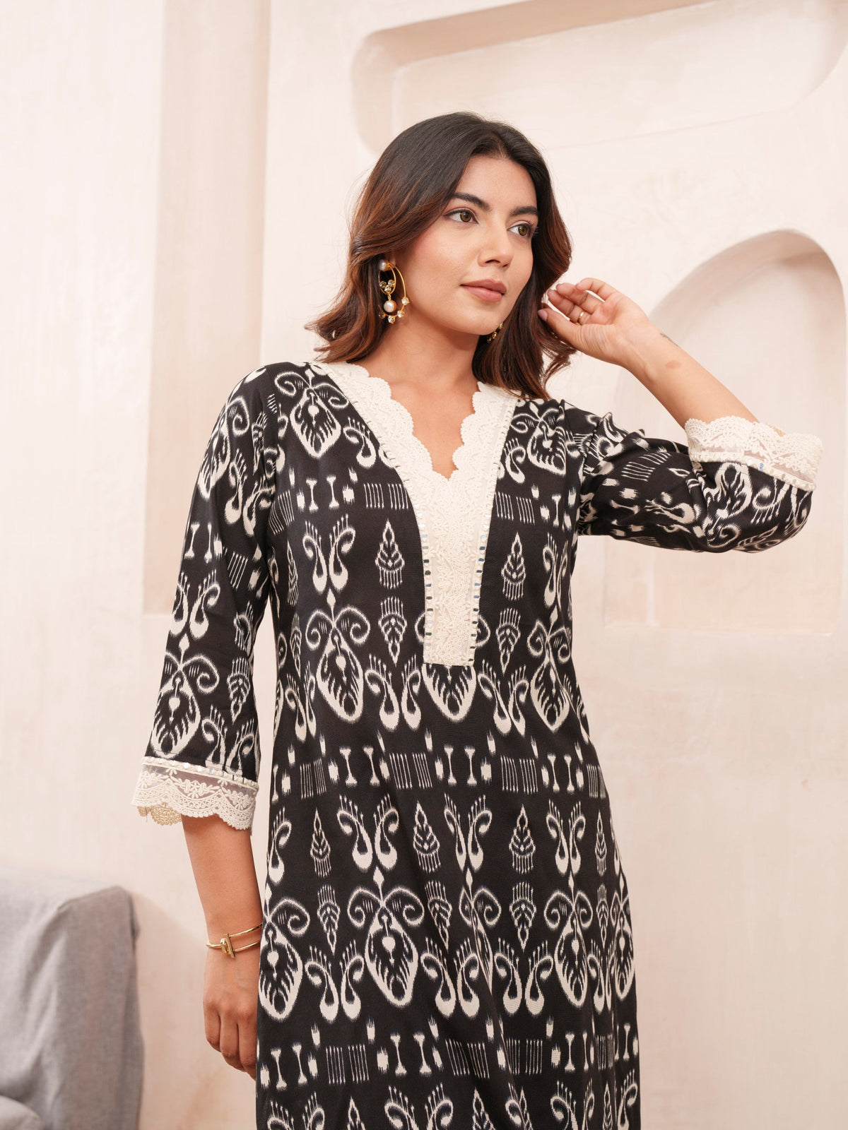 Tashvika Onyx Printed Kurta Pant Set