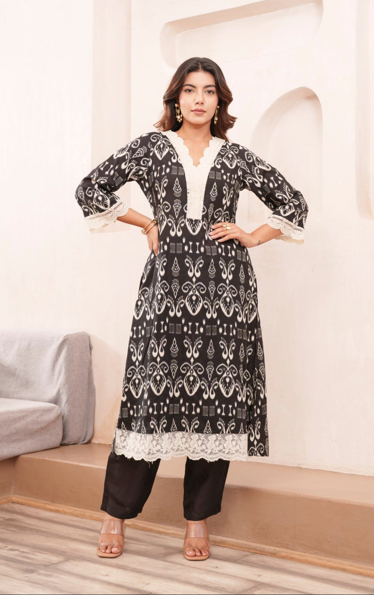 Tashvika Onyx Printed Kurta Pant Set