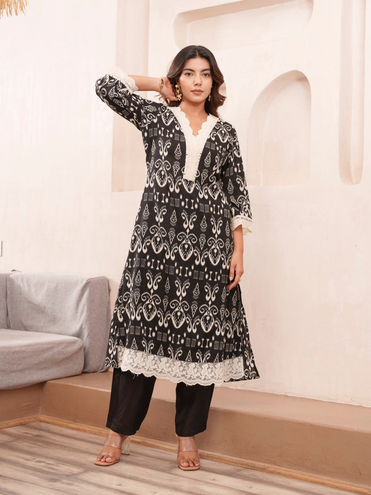Tashvika Onyx Printed Kurta Pant Set