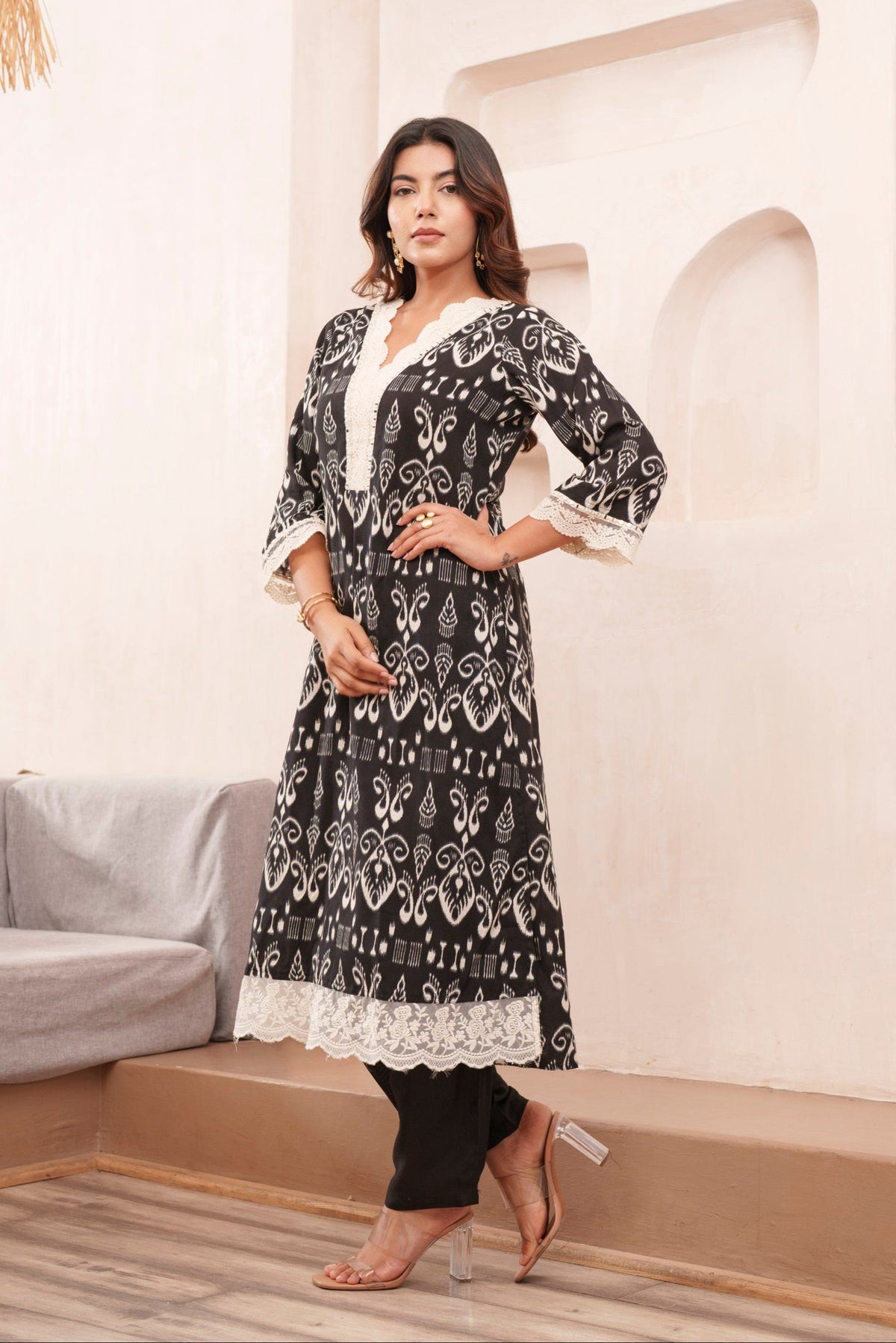 Tashvika Onyx Printed Kurta Pant Set