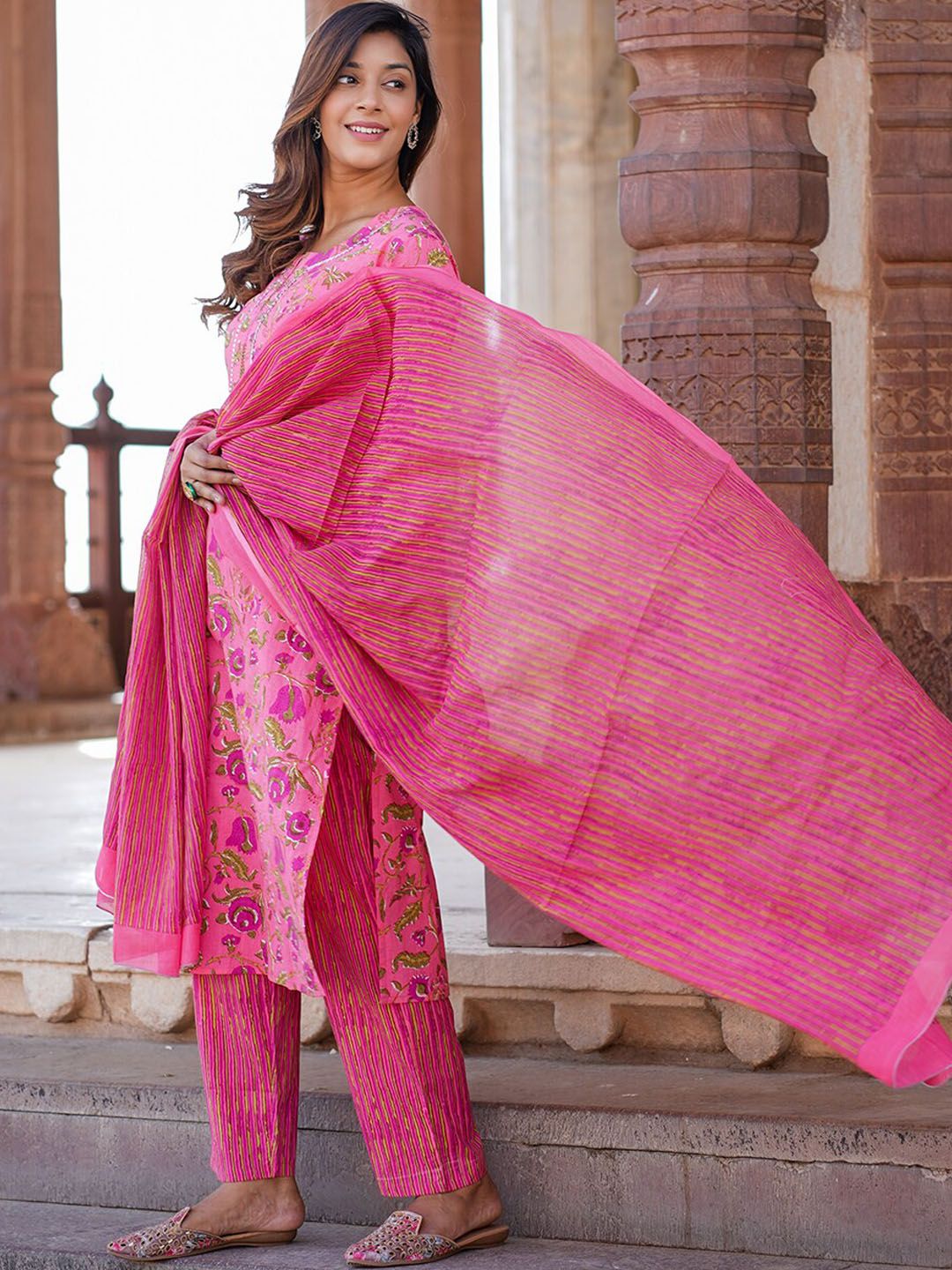 Dhiyona KL Floral Printed Pure Cotton Kurta with Trousers & With Dupatta