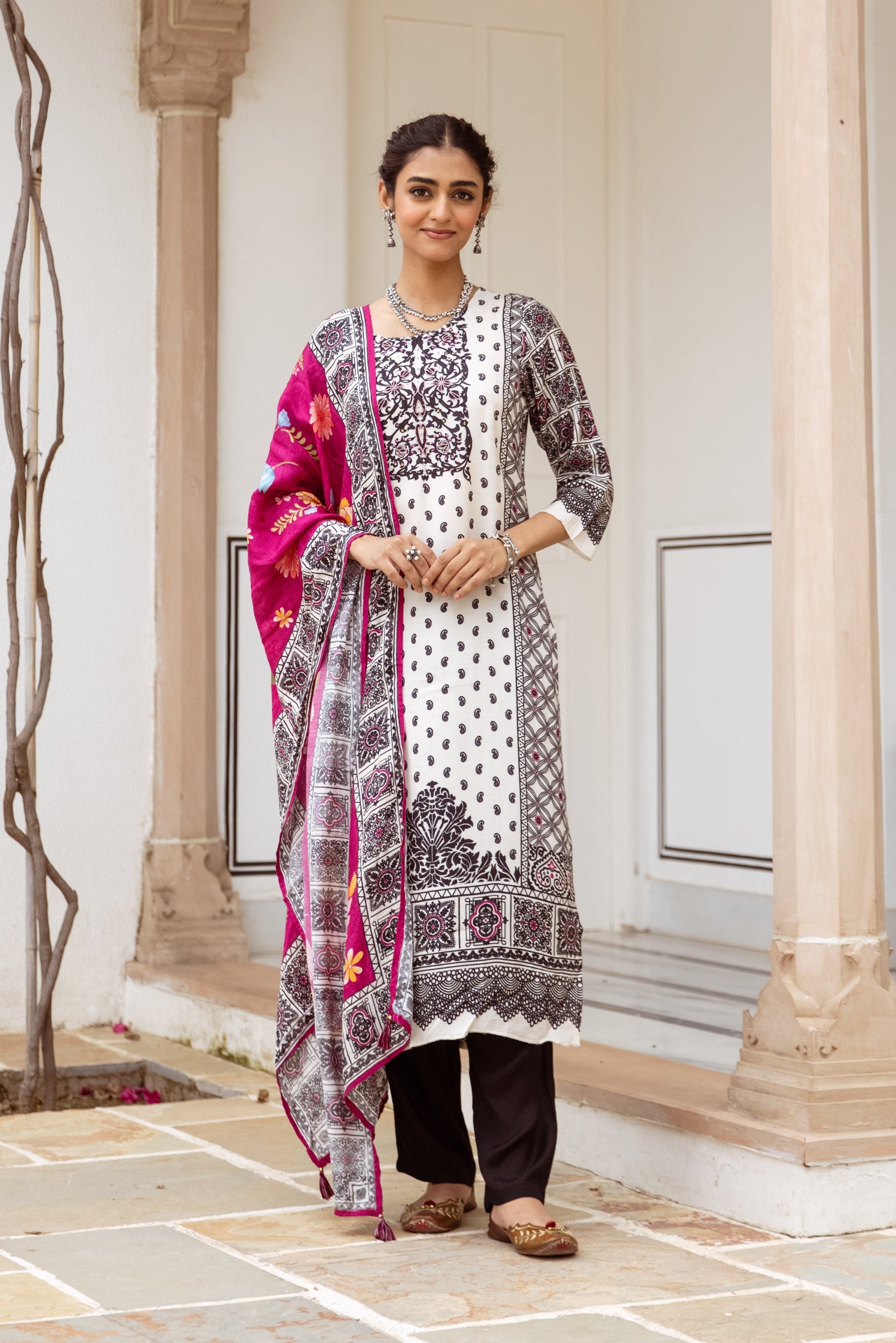 Saisha Angel Premium Digital Print Muslin Suit Set