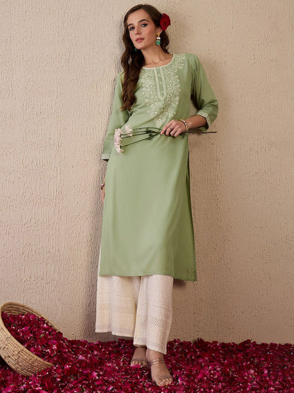 Dhiyona IE Women Floral Embroidered Thread Work Kurta