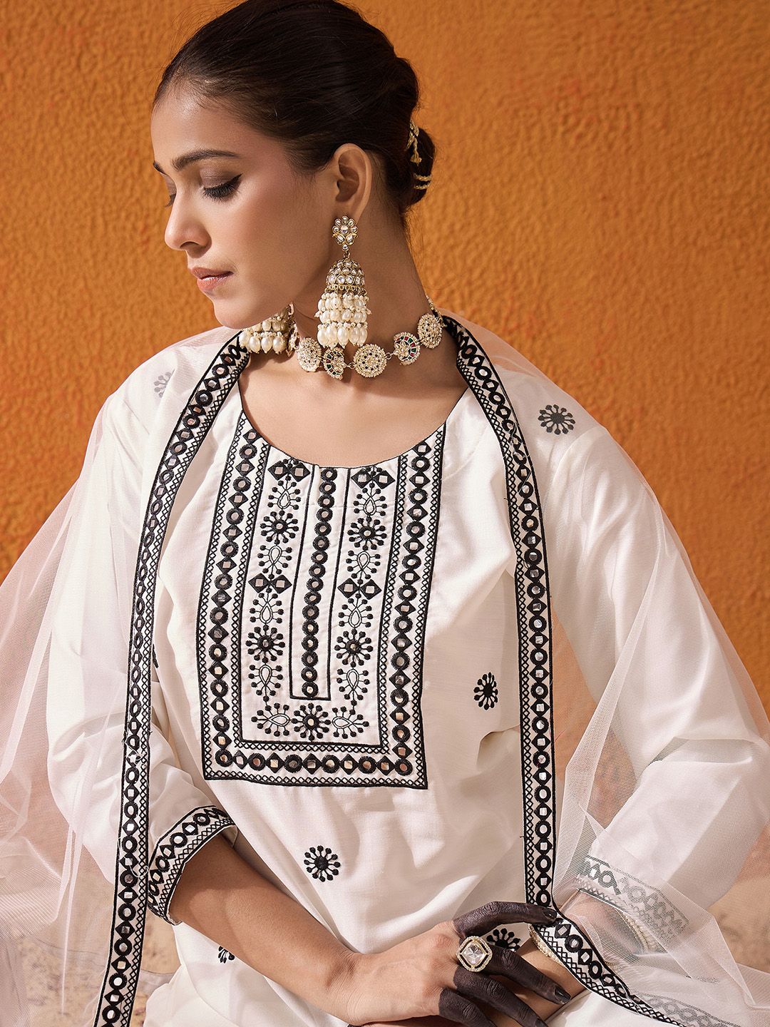Dhiyona IE White Floral Embroidered Straight Kurta with Trousers & Dupatta
