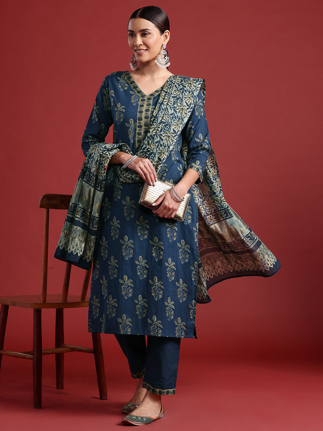 Floral Printed Pure Cotton Kurta With Trousers & Dupatta