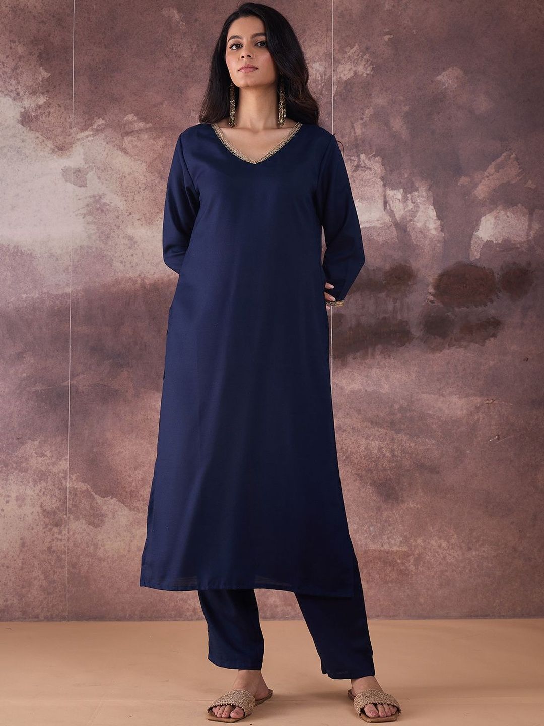 Dhiyona IE V-Neck Top With Trousers