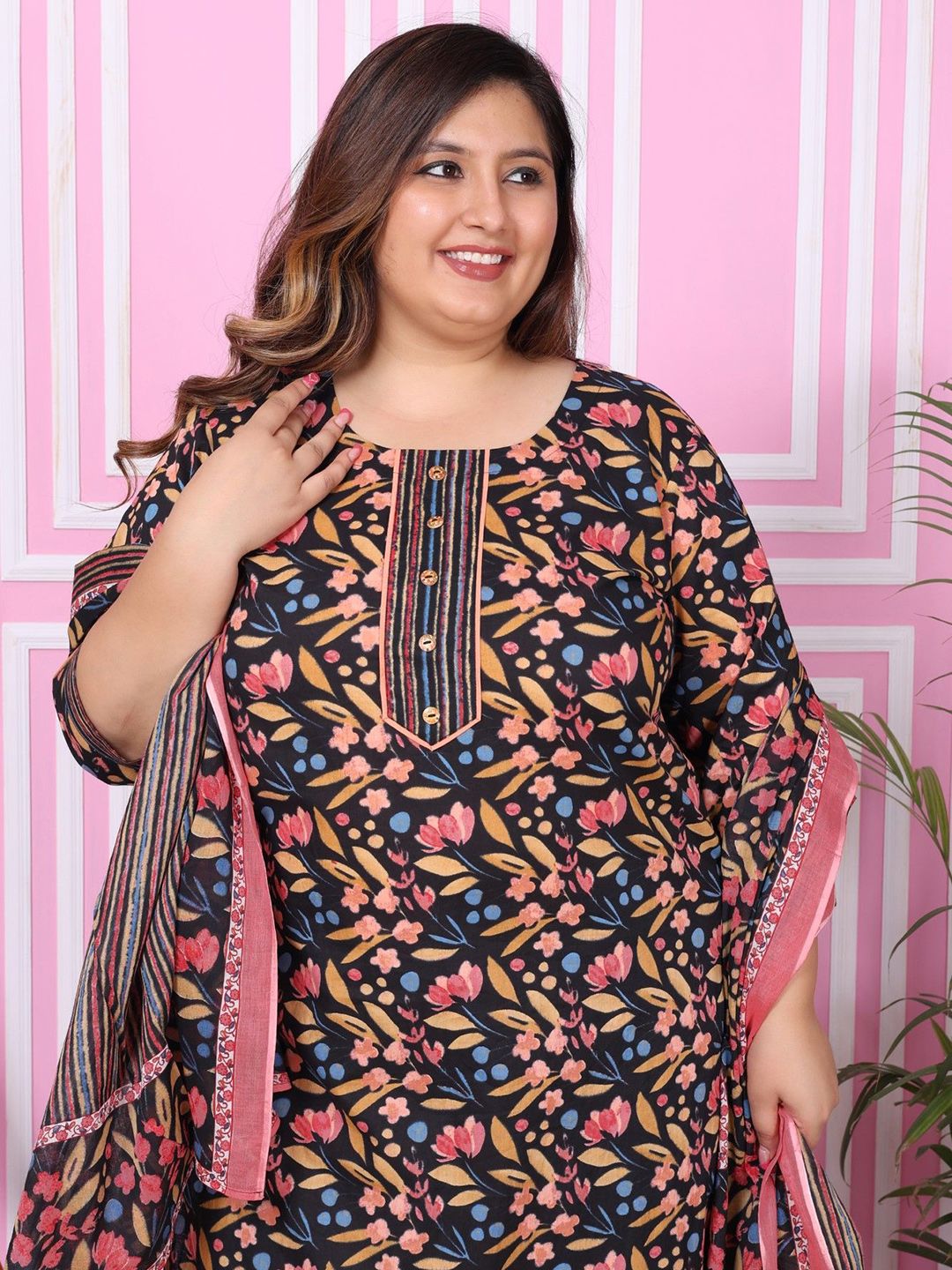 Dhiyona KL Plus Size Floral Printed Pure Cotton Straight Kurta with Trousers & Dupatta