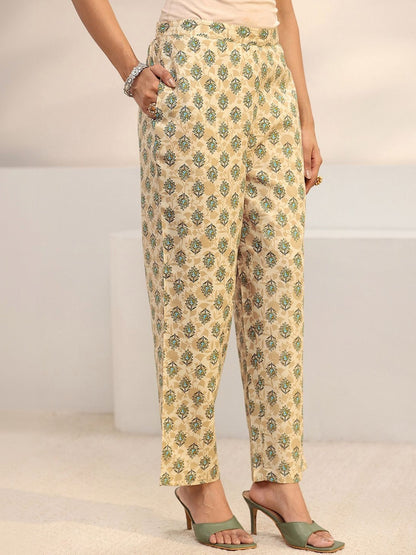 Women Floral Printed Regular Thread Work Kurta with Trousers & With Dupatta