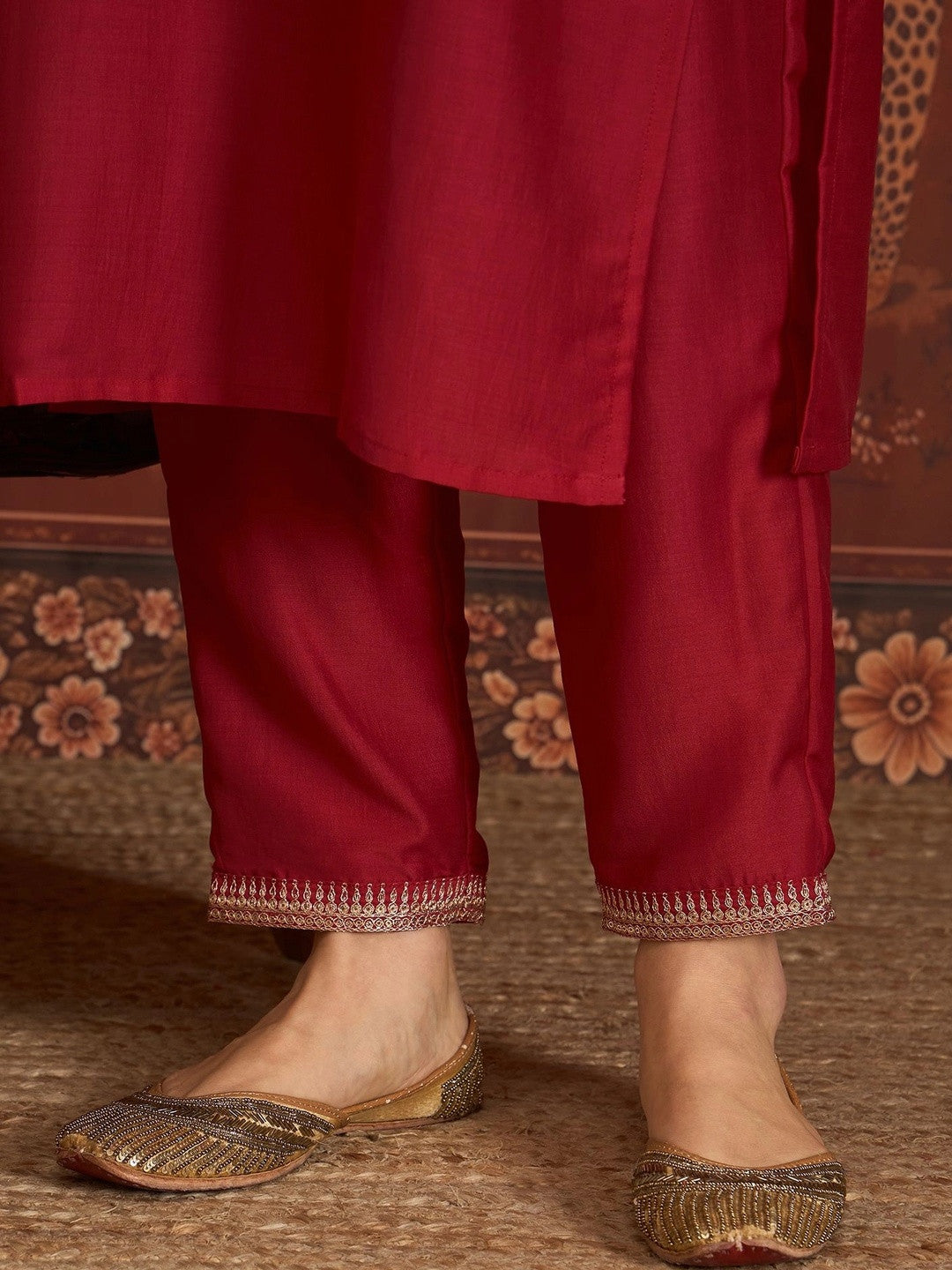 Women Ethnic Motifs Embroidered Regular Thread Work Kurta with Trousers & With Dupatta