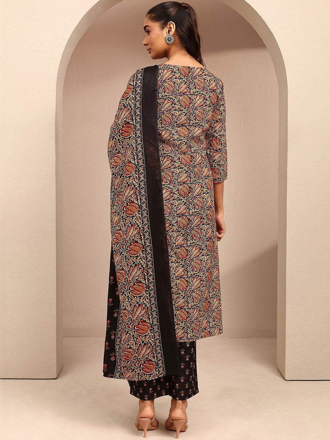 Women Ethnic Motifs Printed Regular Thread Work Kurta with Trousers & With Dupatta
