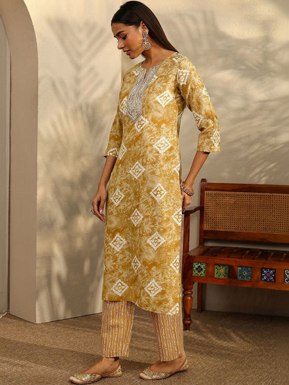 Women Ethnic Motifs Printed Regular Thread Work Kurta with Trousers & With Dupatta