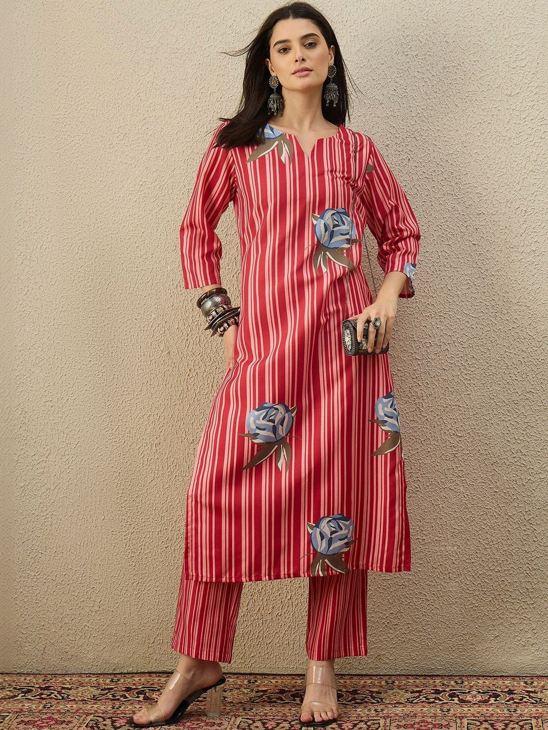 Women Printed Regular Kurta with Trousers