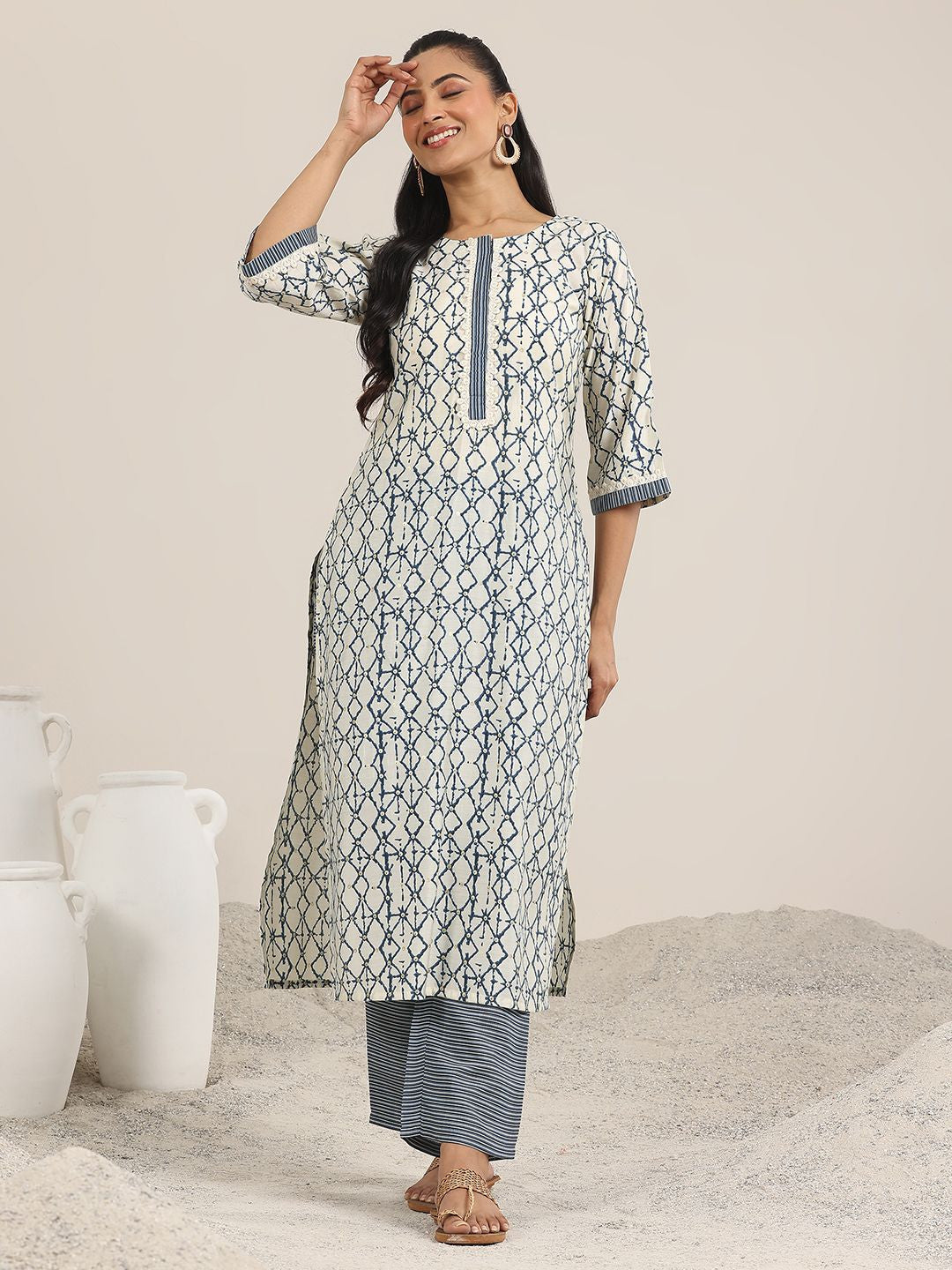 Off White Geometric Printed Sequinned Straight Kurta With Trousers