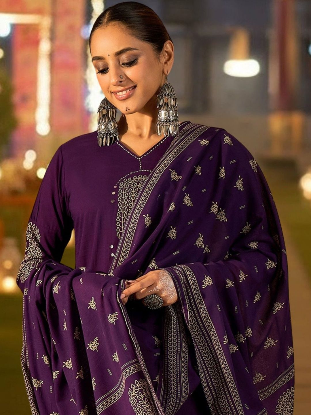 Dhiyona IE Women Ethnic Motifs Embroidered Regular Thread Work Pure Cotton Kurta with Trousers & With Dupatta