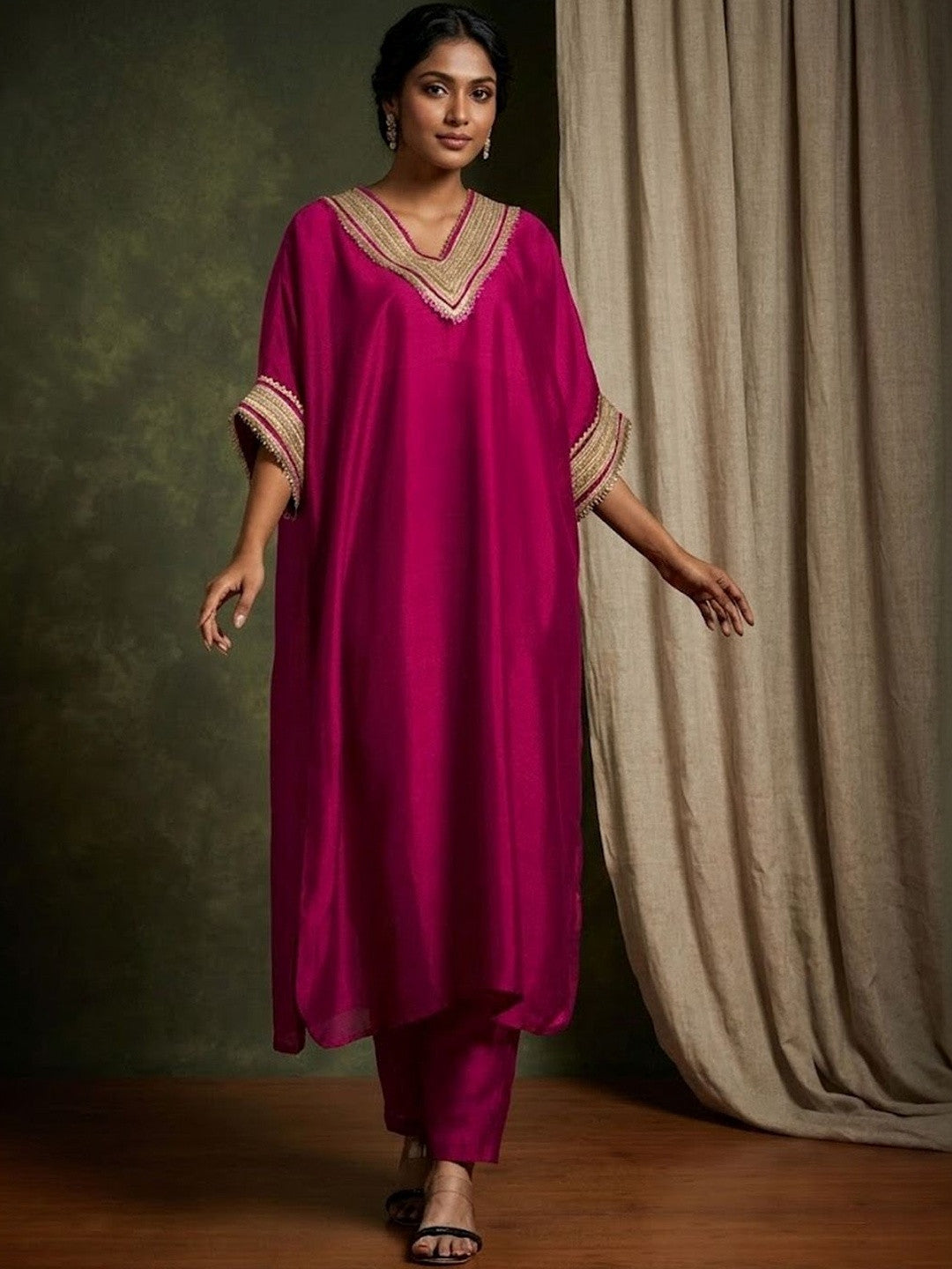 Dhiyona SN Embroidered V-Neck Kurta & Trousers