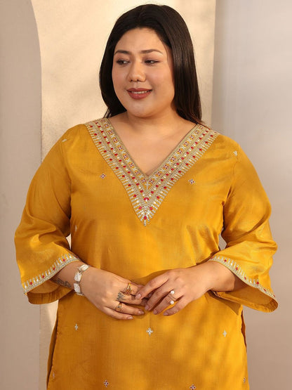 Dhiyona Women's Plus Size Floral Embroidered Kurta with Trousers & With Dupatta