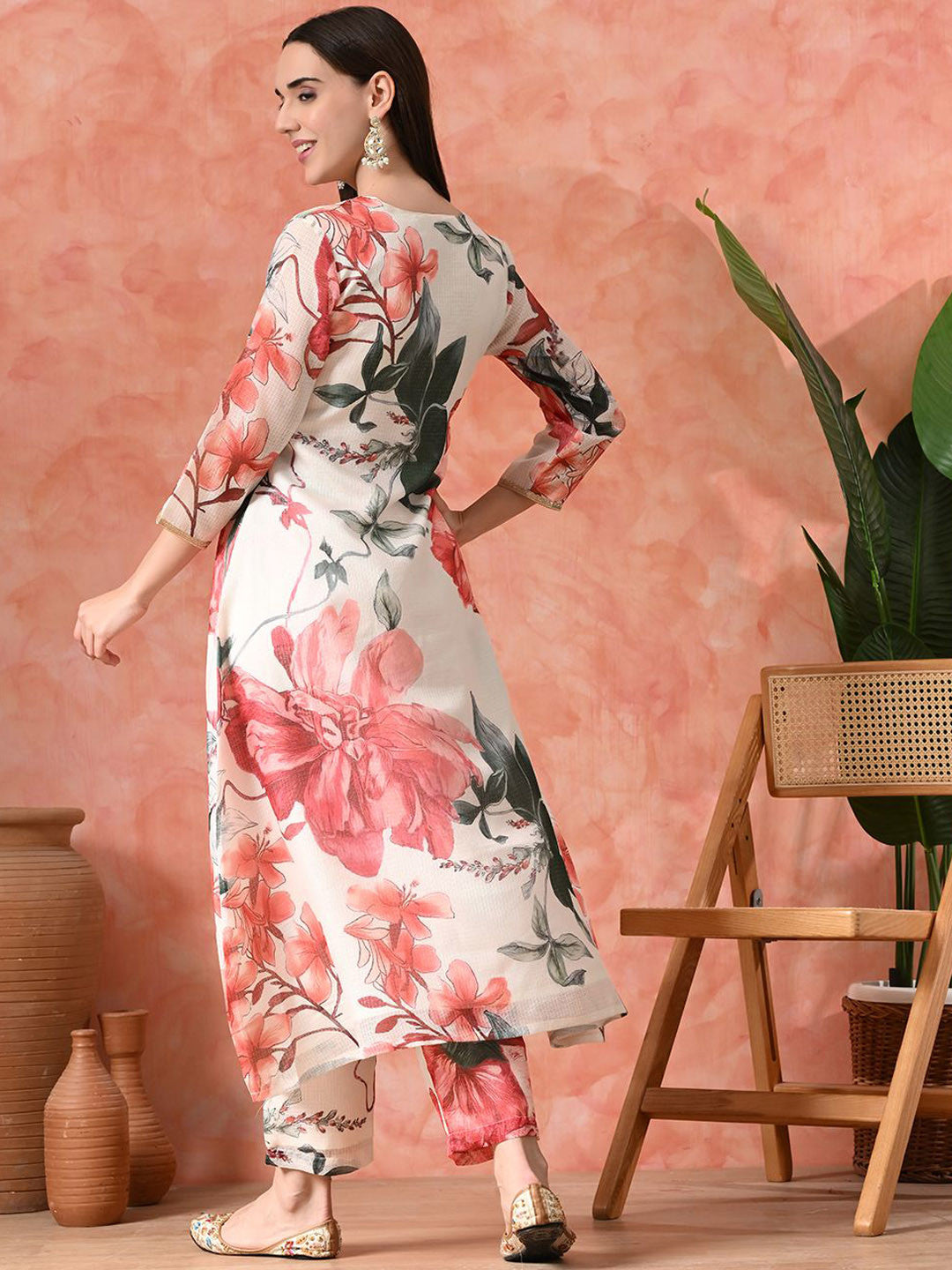 Women Floral Printed A-Line Kurta With Trouser Set