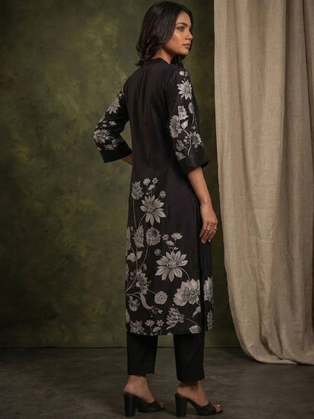 Printed Mandarin Collar Kurta & Trousers