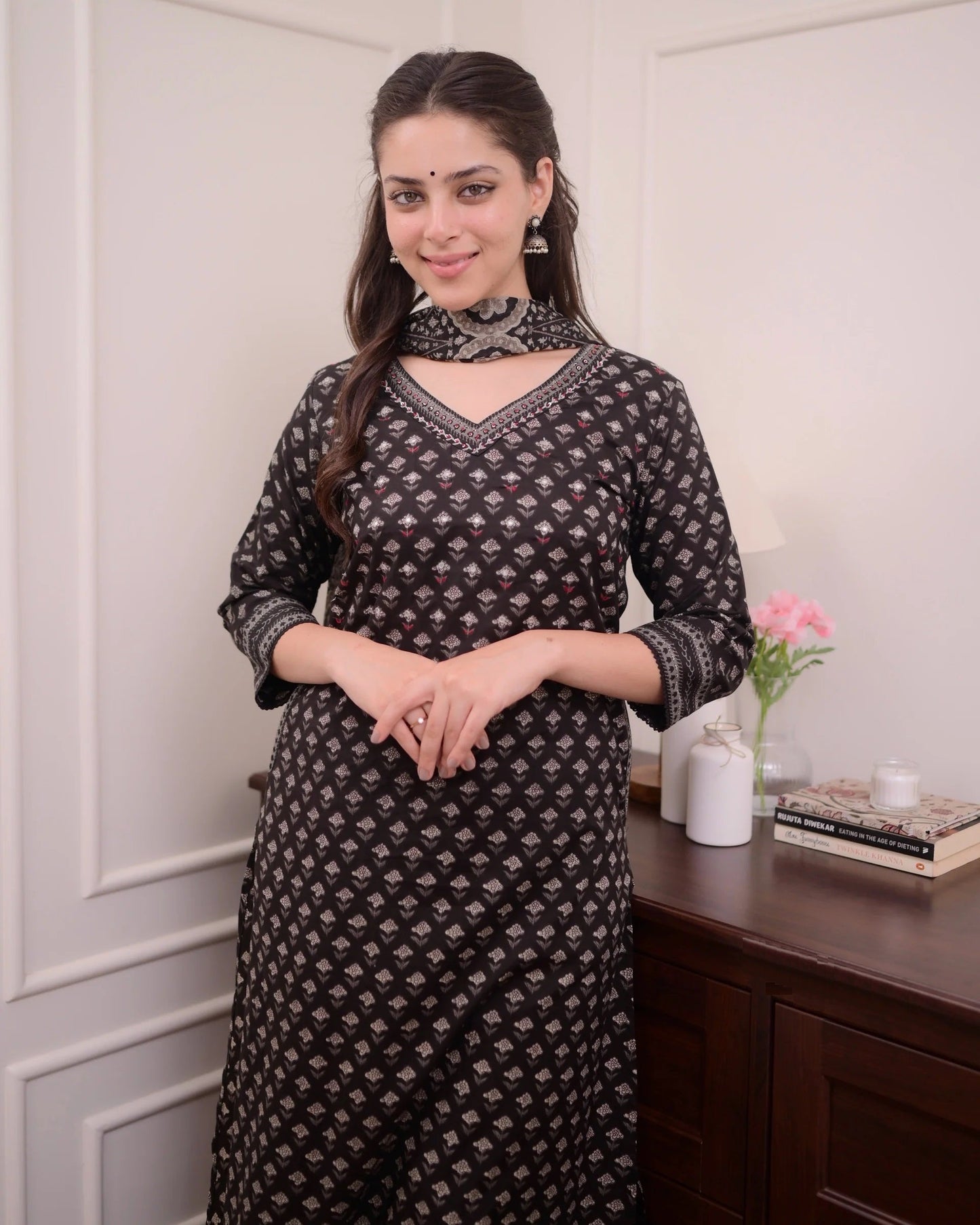 Women Viscose Printed Black Kurta And Pant Set With Dupatta