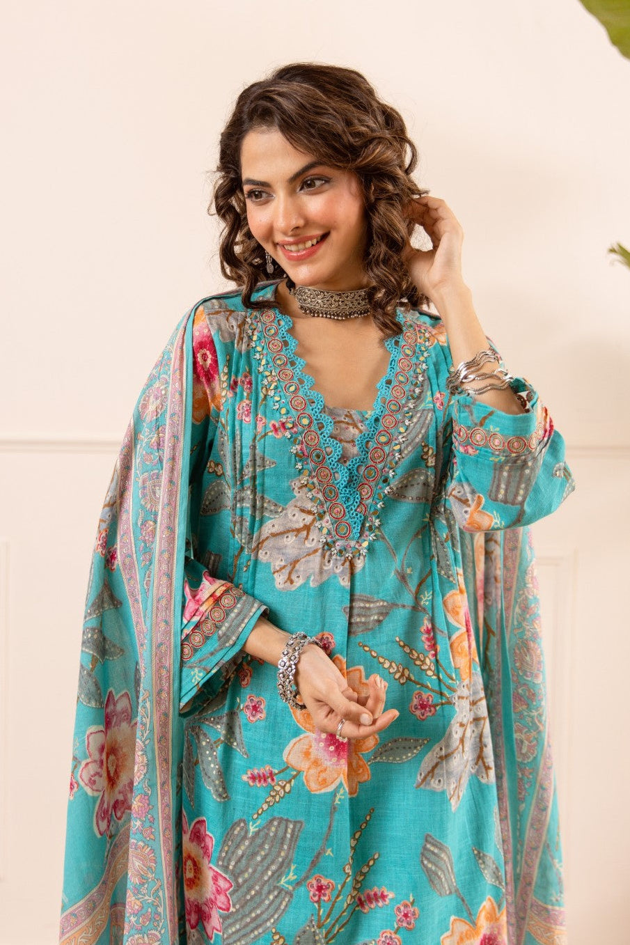 Karen artic embroidery cotton suit set