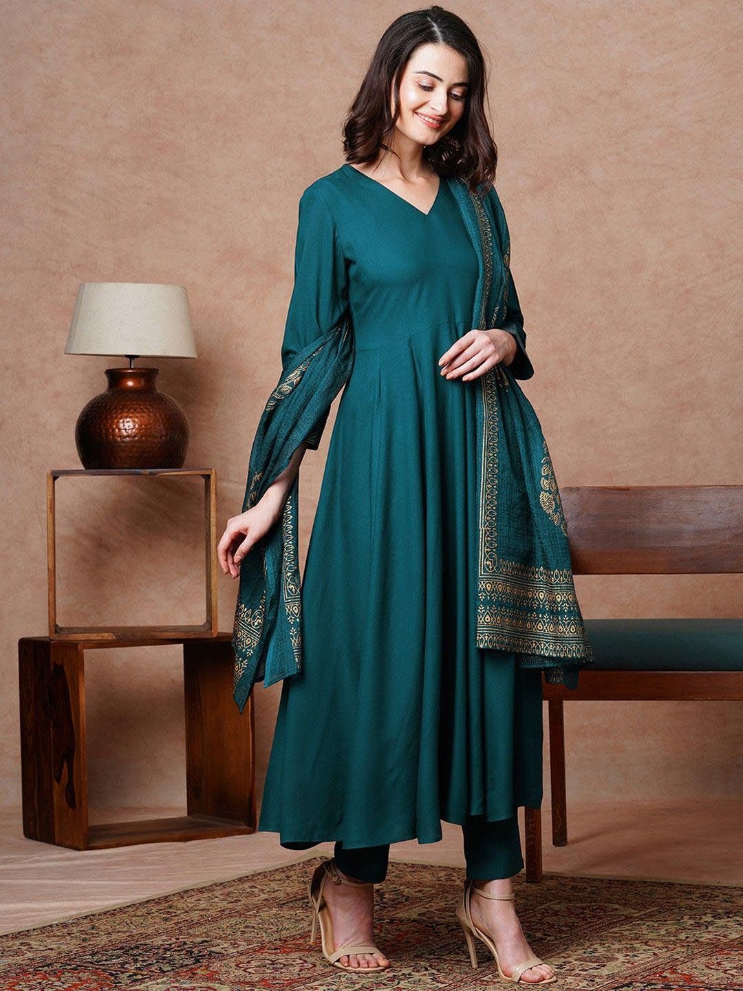 Dhiyona KL V Neck Anarkali Kurta With Trousers & Dupatta