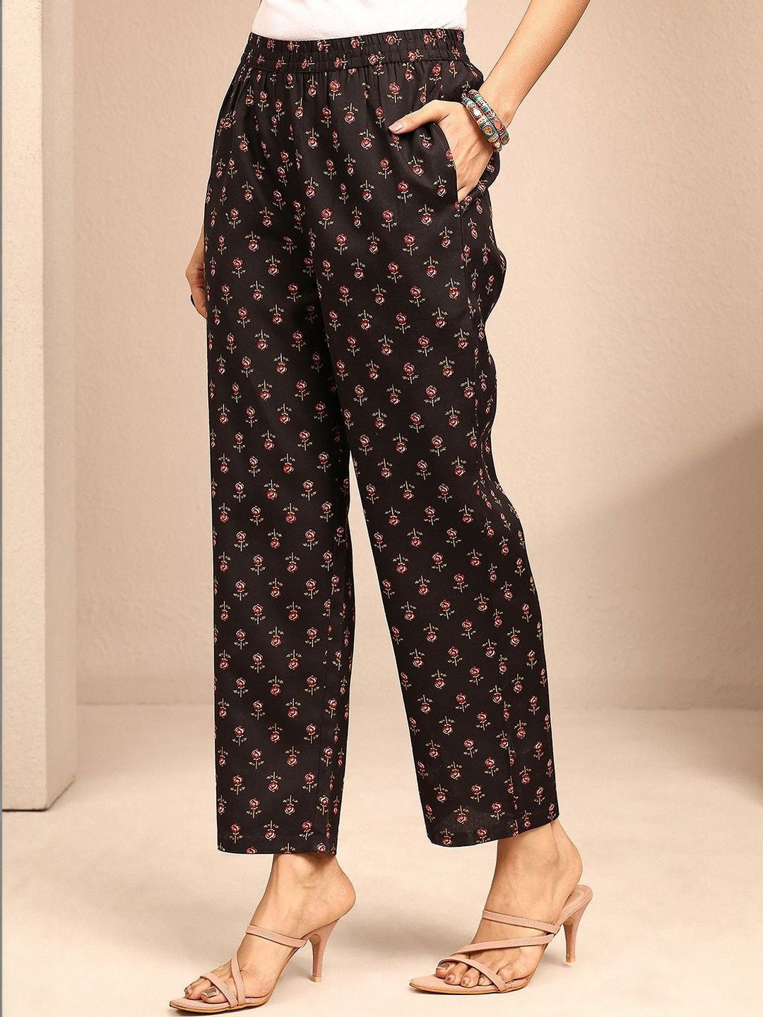 Women Ethnic Motifs Printed Regular Kurta with Trousers & With Dupatta