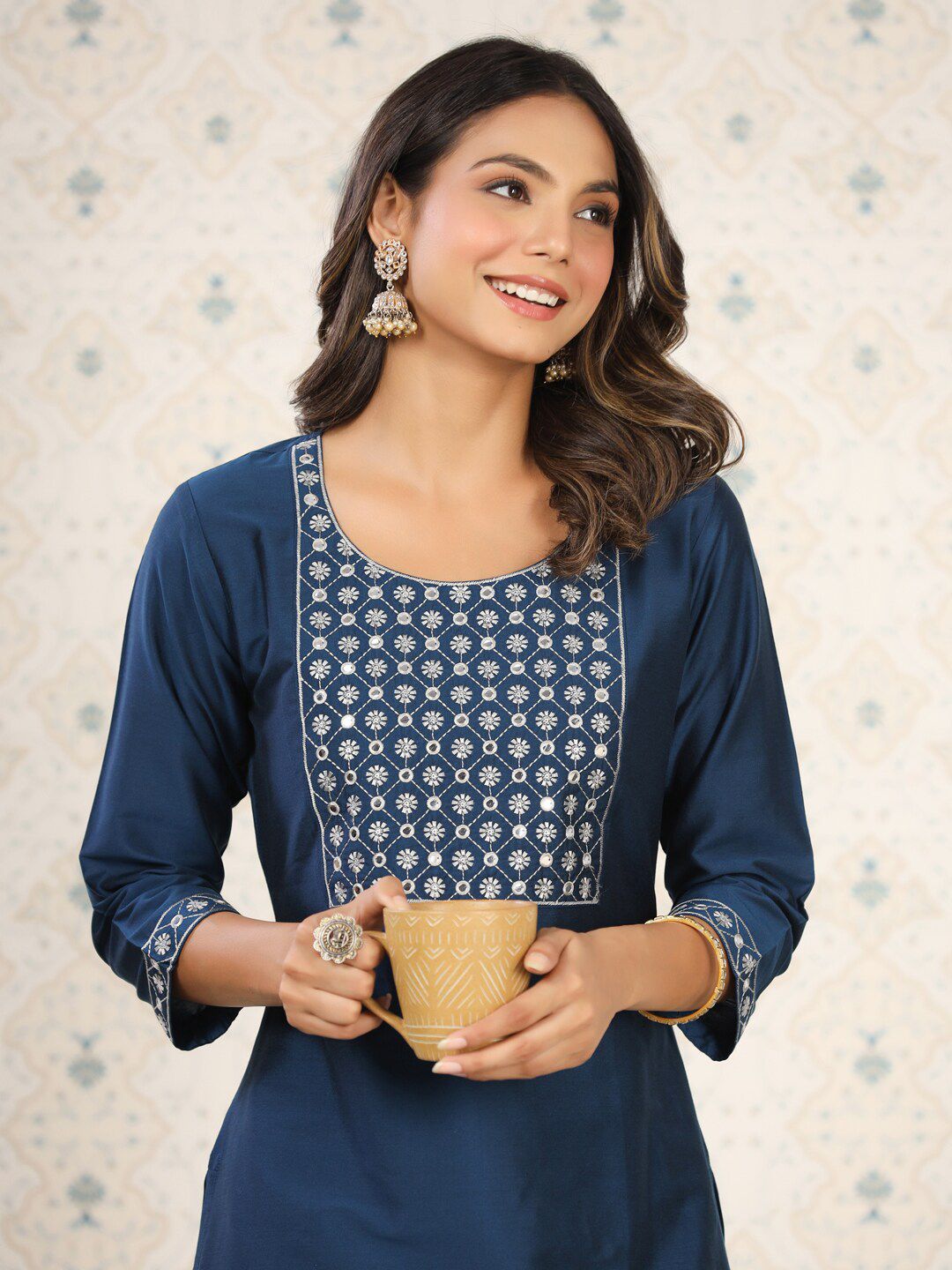 Dhiyona OD  Ethnic Motifs Yoke Design Mirror Work Kurta