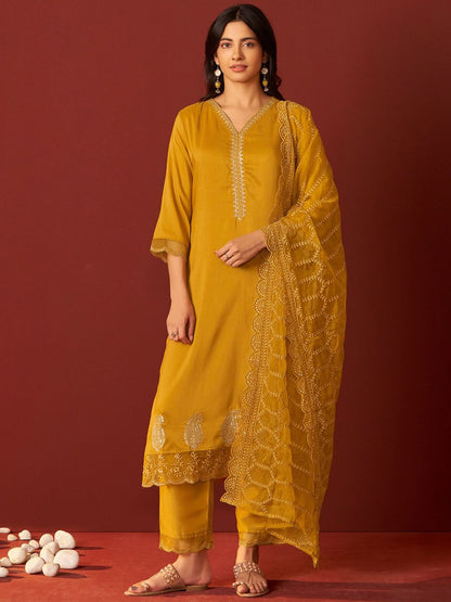 Dhiyona IE Women Ethnic Motifs Embroidered Regular Sequinned Kurta & Trousers With Dupatta