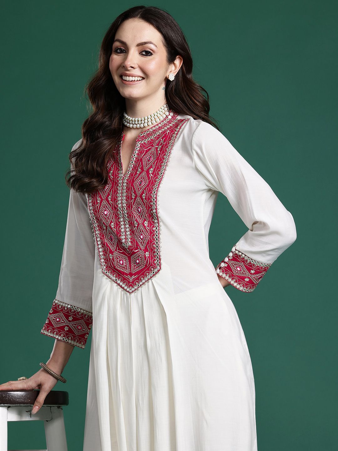 Dhiyona IE Ethnic Motifs Embroidered Pleated Mirror Work Kurta with Trousers