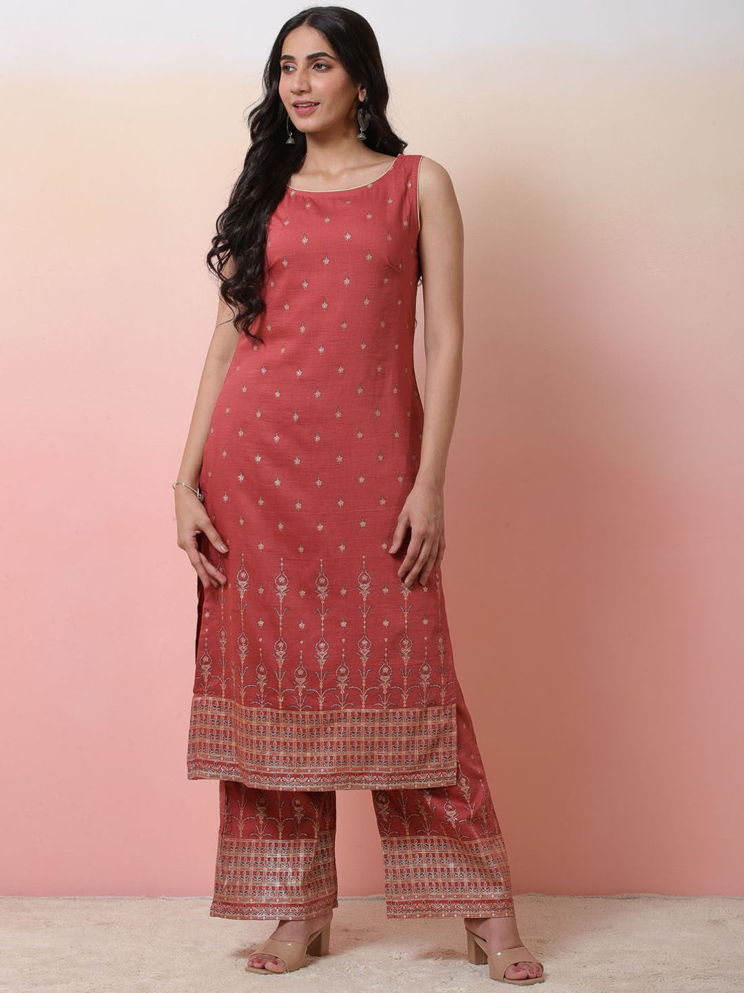 Floral Printed Sleeveless Straight Kurta With Palazzo