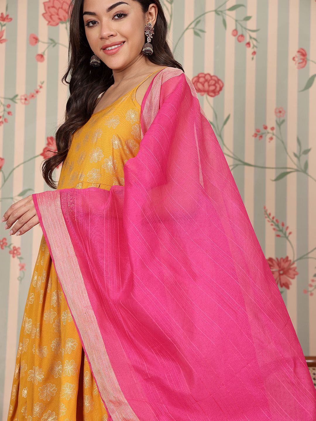 Dhiyona OD  Women Floral Printed Regular Kurta with Palazzos & With Dupatta