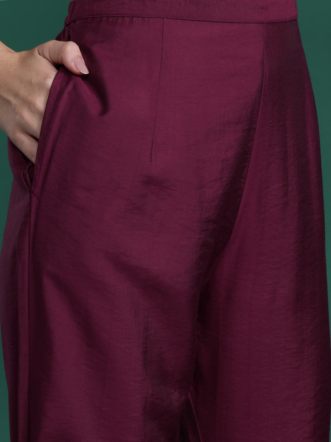 Plus Size Ethnic Motifs Embroidered Regular Gotta Patti Liva Kurta Set