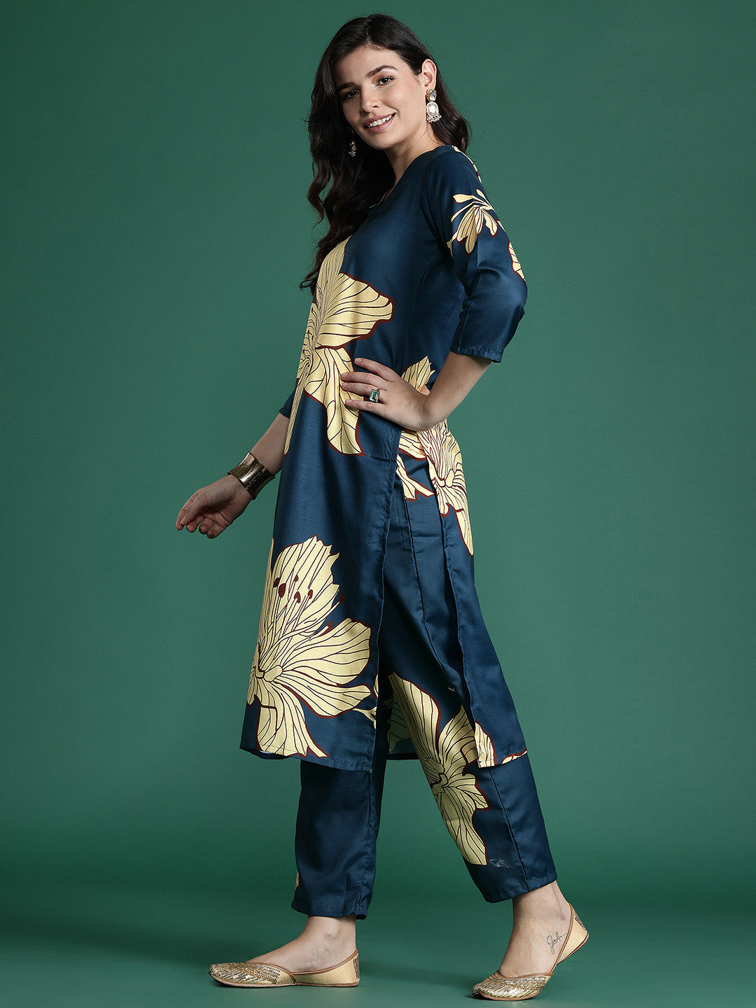 Floral Printed Kurta with Trousers