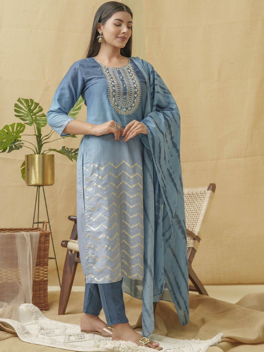Dhiyona IS Women's Embroidered Round Neck Three-Quarter Sleeves Thread Work Linen Kurta Set