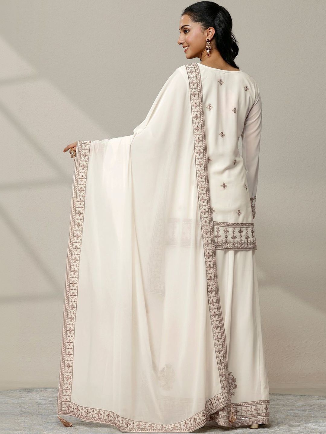 Dhiyona LL Women Ethnic Motifs Embroidered Panelled Thread Work Kurta with Palazzos & With Dupatta