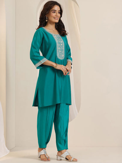Floral Yoke Design Sequinned Straight Kurta With Trousers And Dupatta