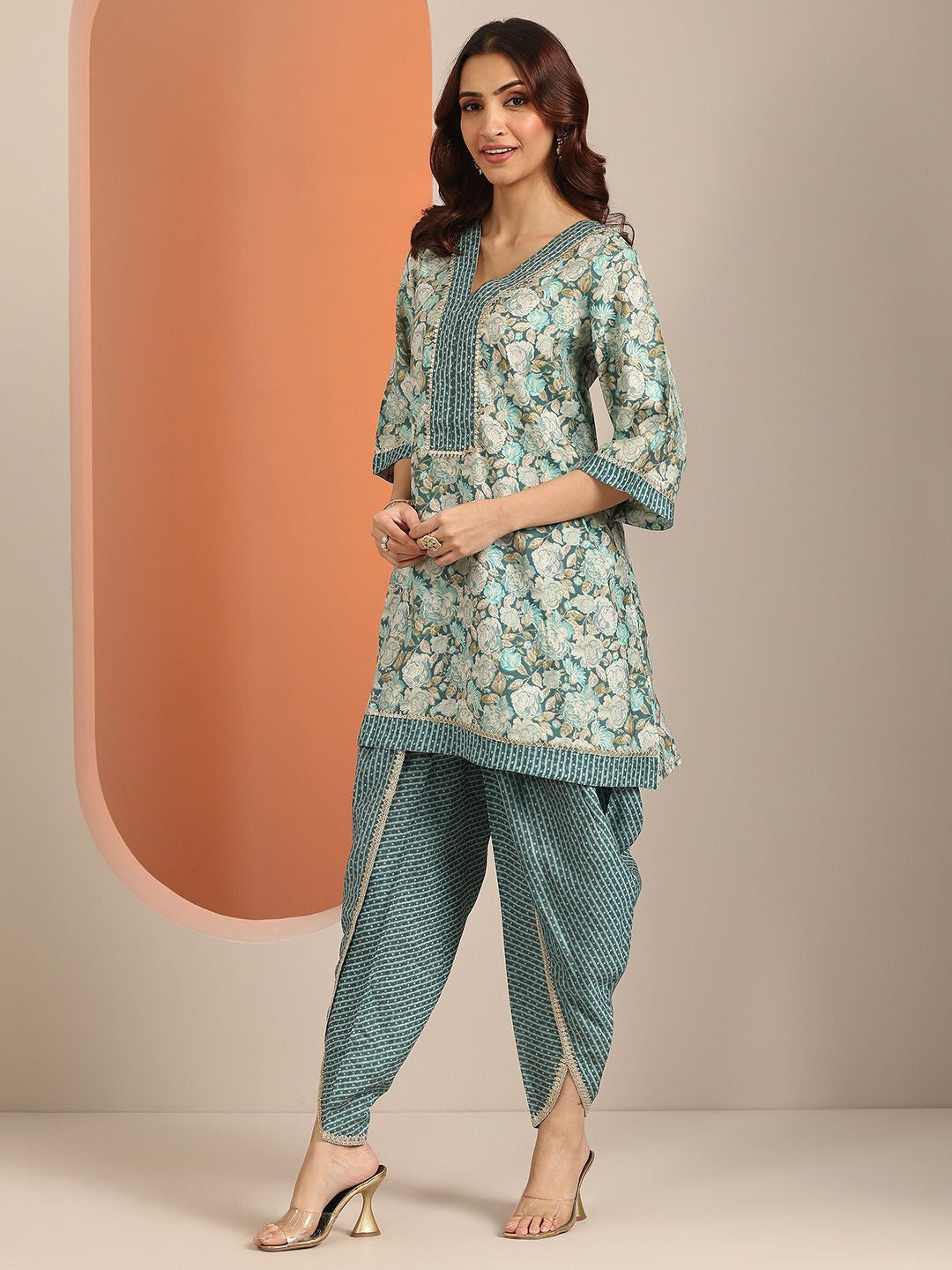 Women Floral Printed Regular Gotta Patti Kurti with Dhoti Pants