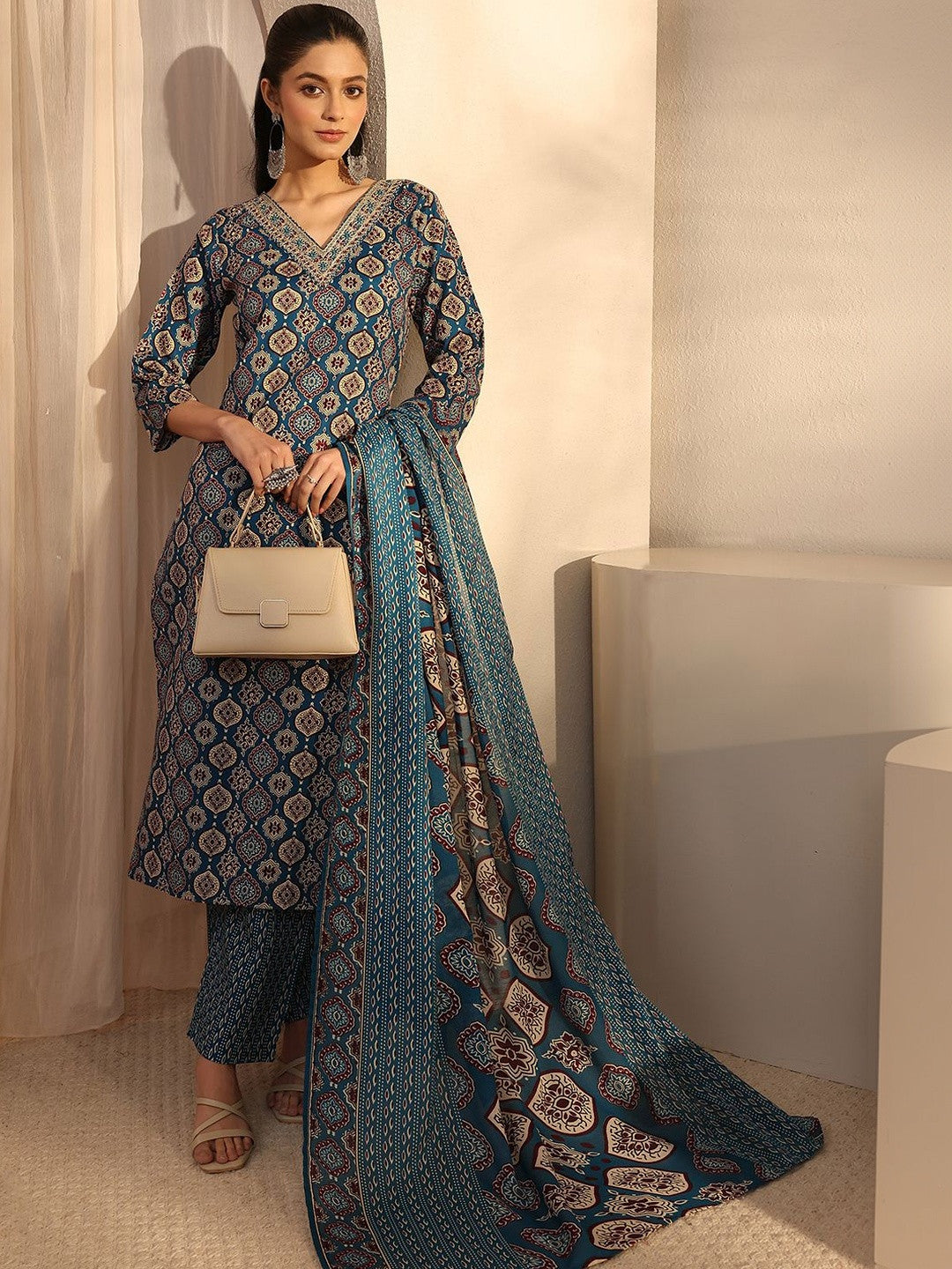 Women Ethnic Motifs Printed Regular Thread Work Kurta with Trousers & With Dupatta