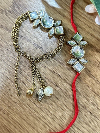 Dhiyona Rakhi
