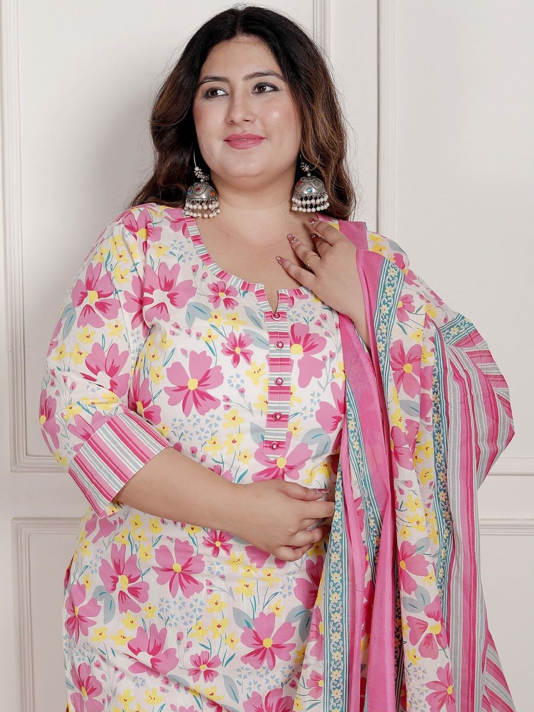 Dhiyona KL Women Floral Printed Cotton Kurta & Trousers With Dupatta